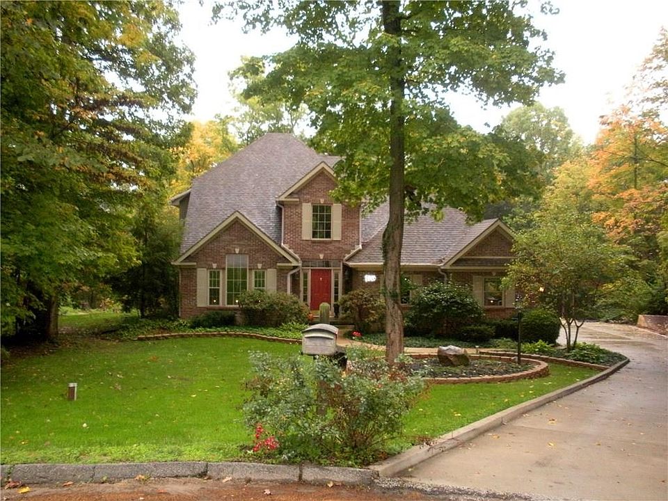 1st image of 560 N Tulip Ln