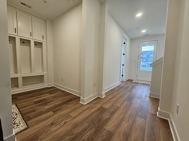 114 Main St — Photo 6