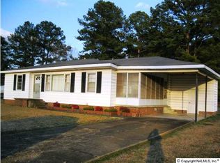 490 Sutton Bridge Rd, Rainbow City, AL 35906