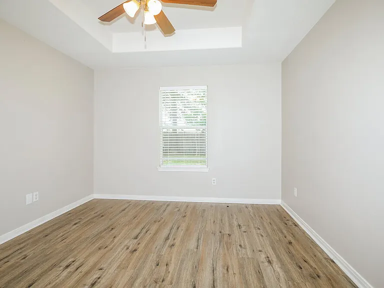 16325 Sun View Ln — Photo 10