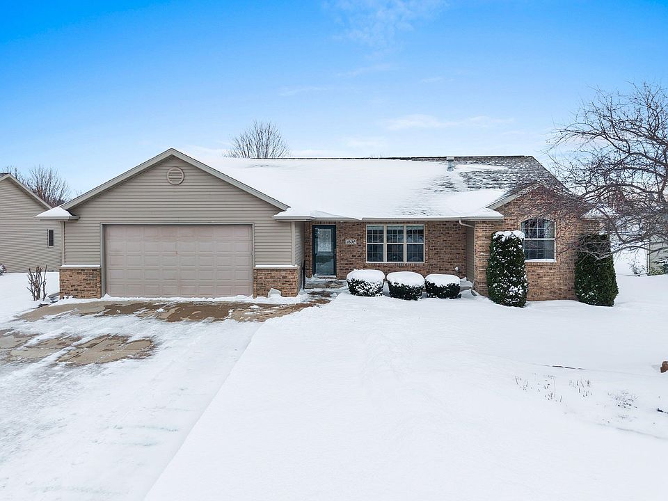 1st image of 1602 Meadows Ln