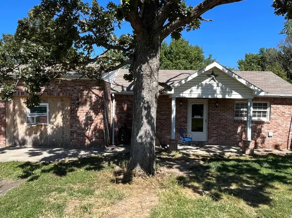 71301 Fawnwood Dr, Trenton, MO 64683