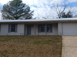 196 Bonnie Dr, Ozark, AL 36360