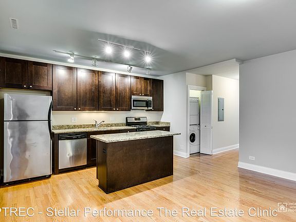 3rd image of 2218 N Bissell St Unit 3