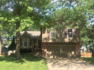 12033 S Hallet St, Olathe, KS 66062