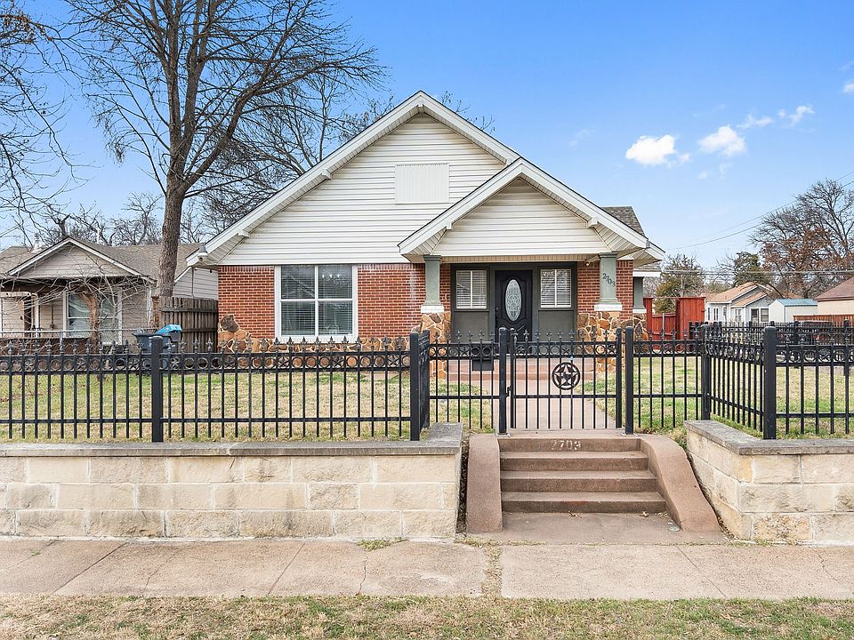 1st image of 2703 Gladstone Dr