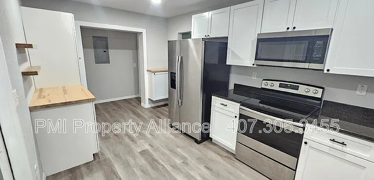 1515 Elliott St — Photo 2