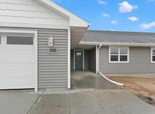 614 Roosevelt St, Baraboo, WI 53913