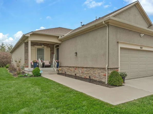 2250 Lake Pointe Dr #1502, Lawrence, KS 66049