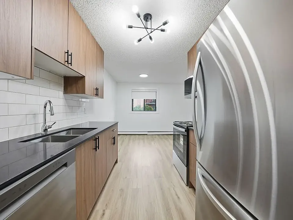 431 Wollaston Cres