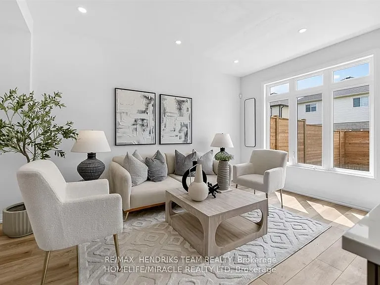 7353 Marvel Dr — Photo 6