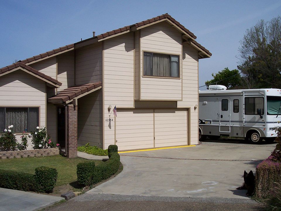 Front of House with RV Parking and plenty of space for additional parking
