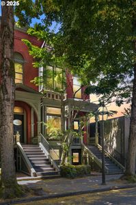 719 NW 17th Ave, Portland, OR, 97209