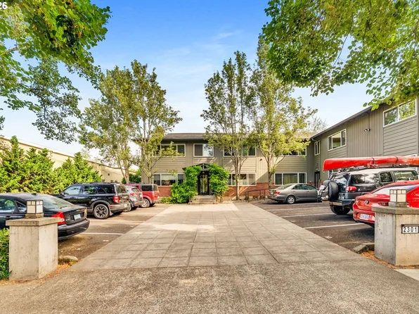 2301 SE Caruthers St APT 10, Portland, OR 97214