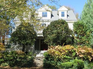 662 Angell St, Providence, RI 02906