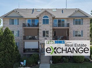 3123 Holiday Ct, Bettendorf, IA 52722