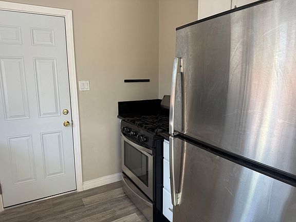5th image of 522 N Ditmar St