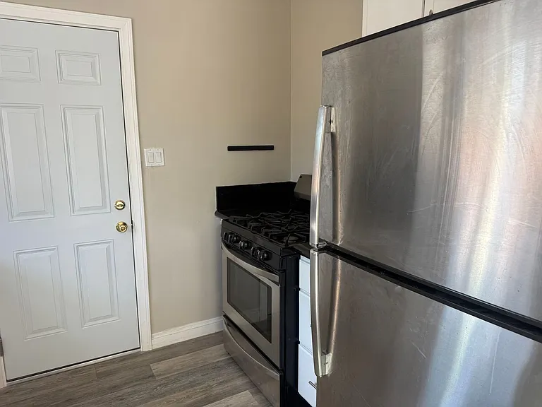522 N Ditmar St — Photo 5