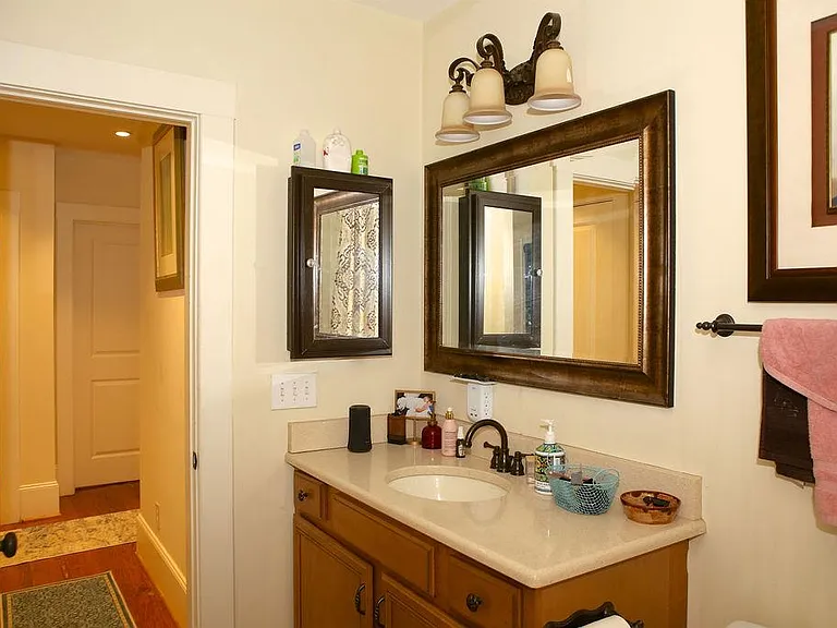 817 N Elm St #E — Photo 31