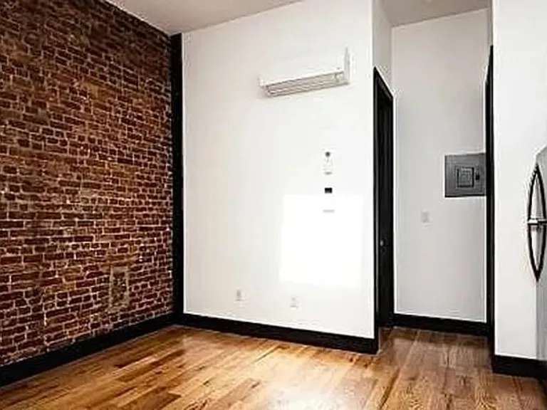 758 Putnam Ave #3 — Photo 5
