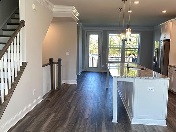 4th image of 3189 Acadia Dr