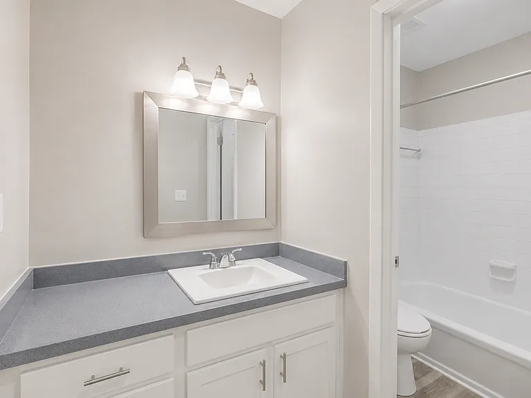 Modern Living in the Heart of Northlake — Photo 103