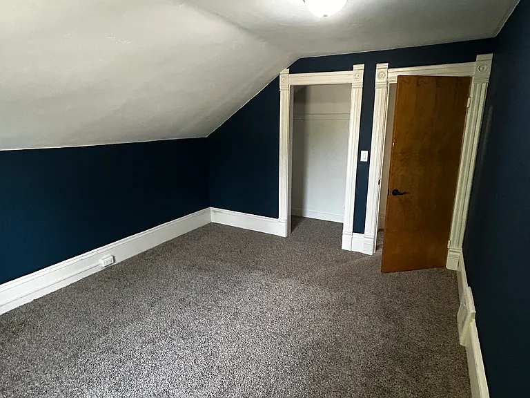 1437 W Bent Ave — Photo 11