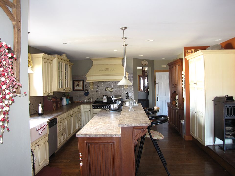 214 Kitchen from BackDoor 