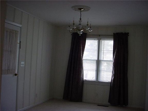 2nd image of 105 Elk Acre Dr
