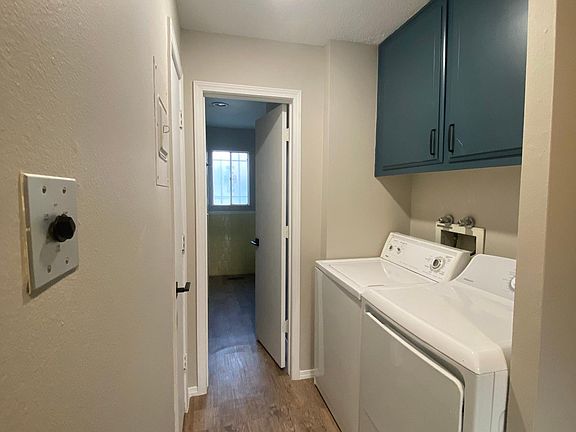 Laundry/Bathroom