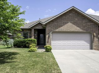 2407 W Deerbrooke Trl, Ozark, MO 65721