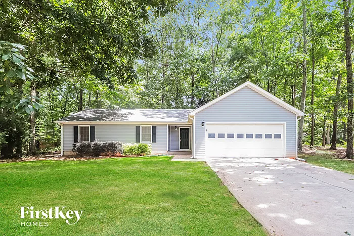 215 Summerfield Ln photo 1
