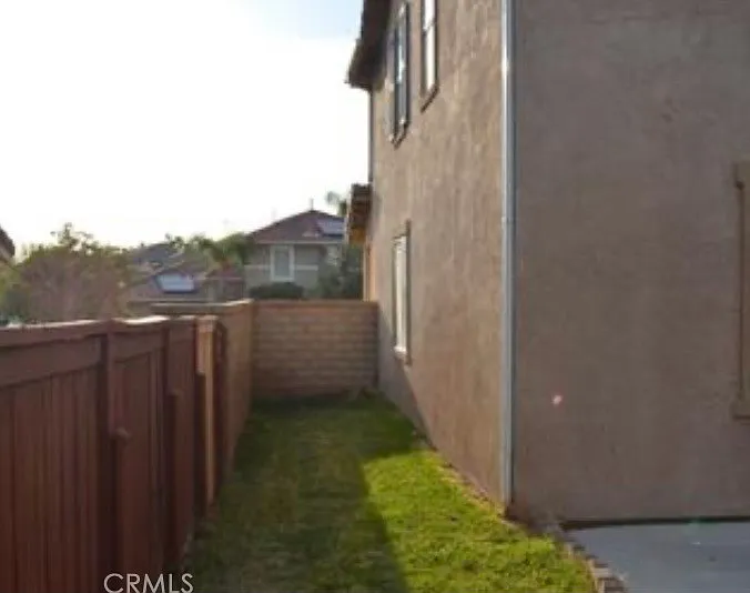 7841 Danbury Dr — Photo 31