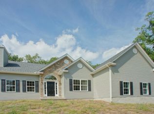 131 Lorne Dr, East Stroudsburg, PA 18301