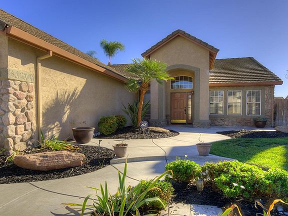3rd image of 5104 Soave Ln
