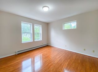 162 Ward St APT 201, Hartford, CT 06106