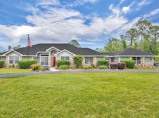 15241 Shady Ln, Tavares, FL 32778