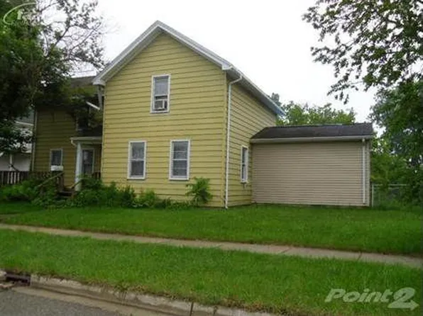 103 Railroad St, Holly, MI 48442
