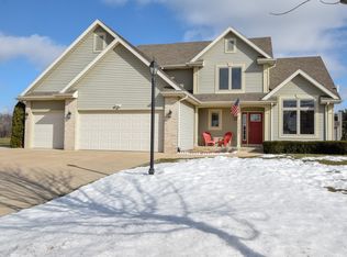 10027 65th Ave, Pleasant Prairie, WI 53158