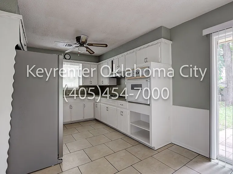 128 Mount Vernon Dr — Photo 17