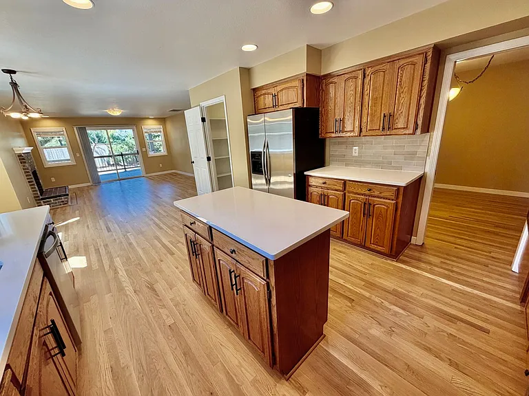 17147 Warren Ct — Photo 12