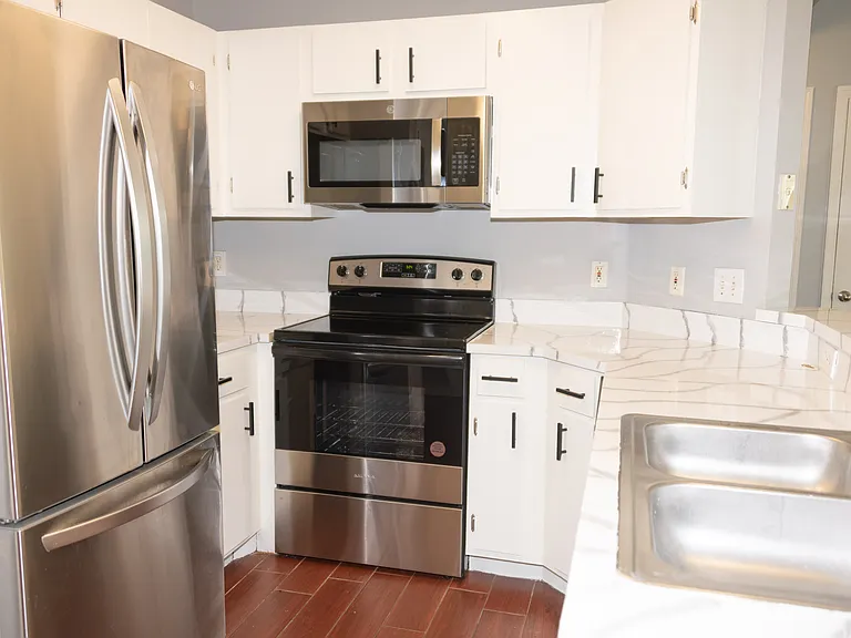 2025 Erving Cir #4207 — Photo 70