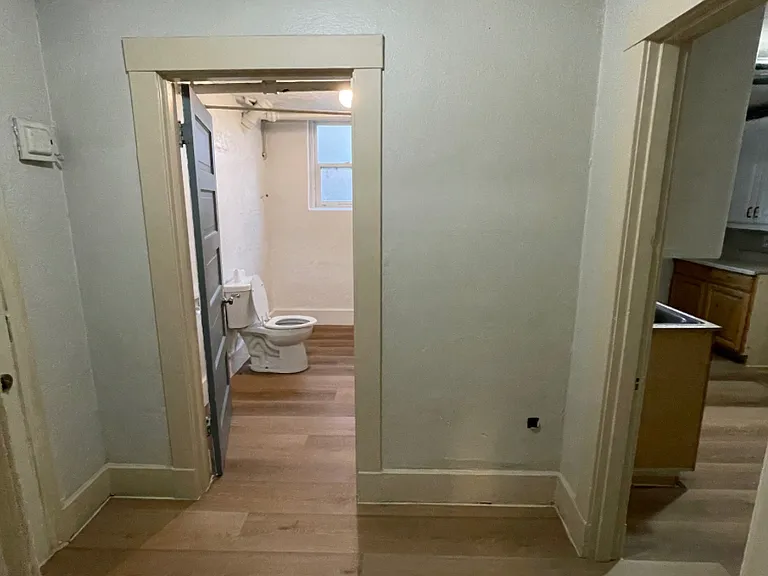 574 28th St #3 — Photo 7
