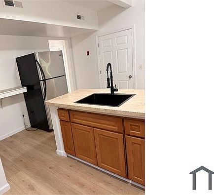 1st image of 49 Smith St Floor 2