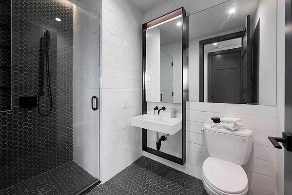 Rented by The KCI Group | media 69