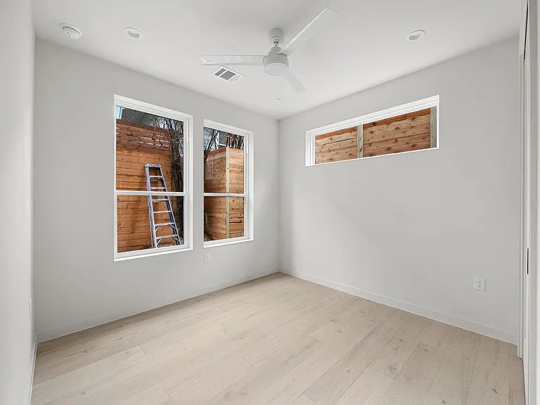 1709 Maple Ave #2B — Photo 14