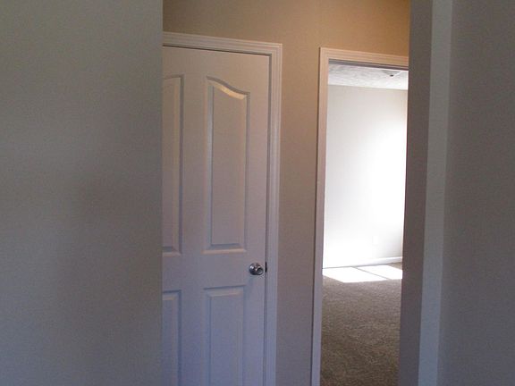 5th image of 710 McKean Dr