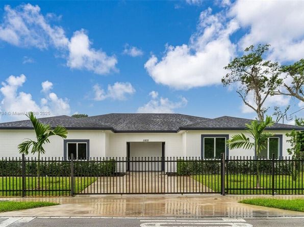 11870 SW 220th St #A