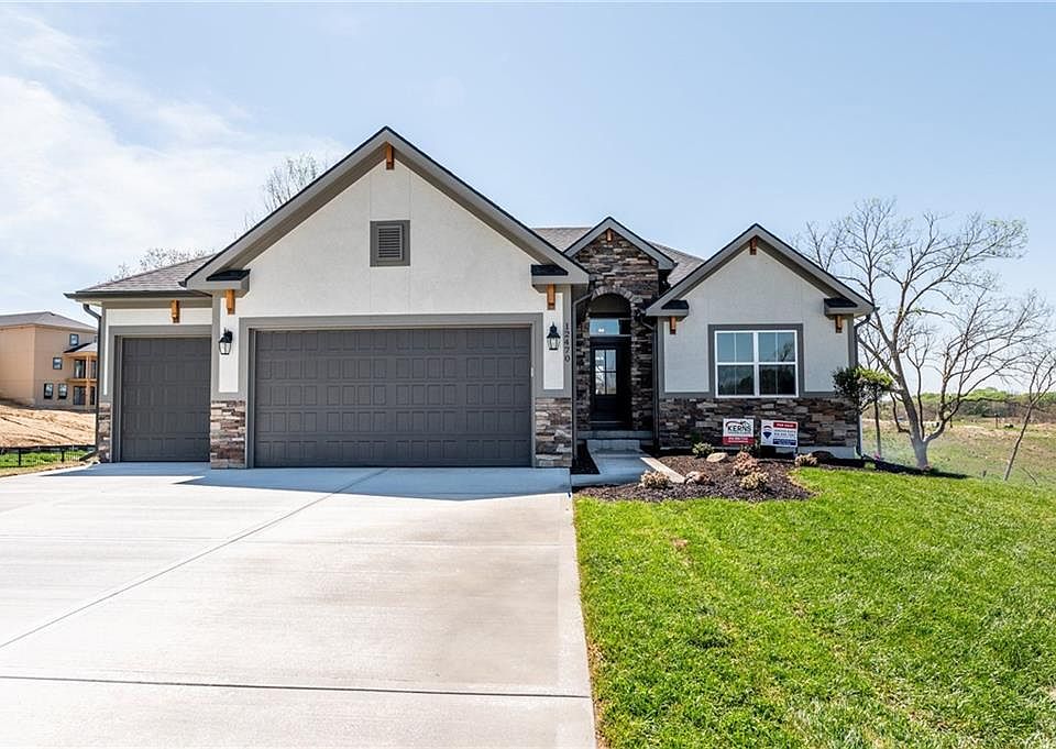 1st image of 4850 NW Martin St