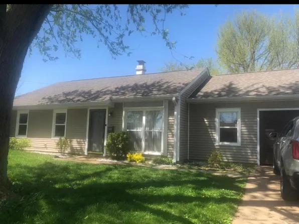 302 Dartmouth Dr, O Fallon, IL 62269